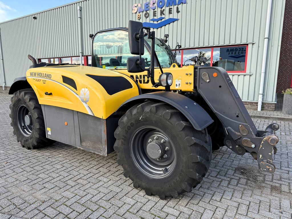 New Holland TH7.37 Plus Verreiker