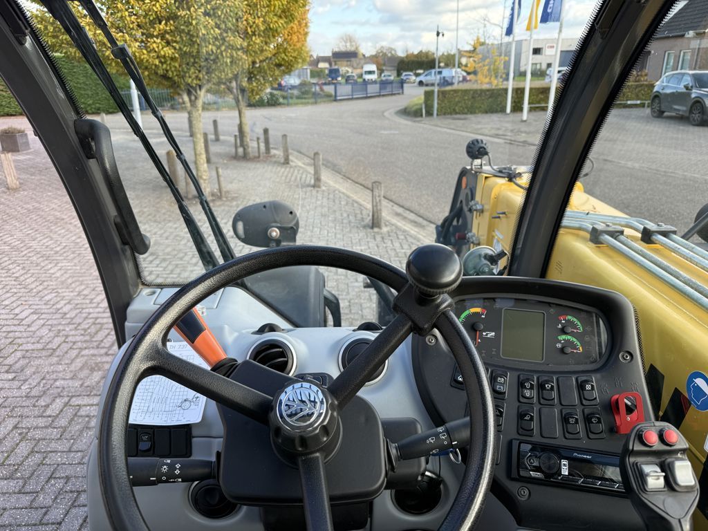 New Holland TH7.37 Plus Verreiker