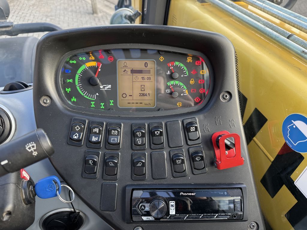 New Holland TH7.37 Plus Verreiker