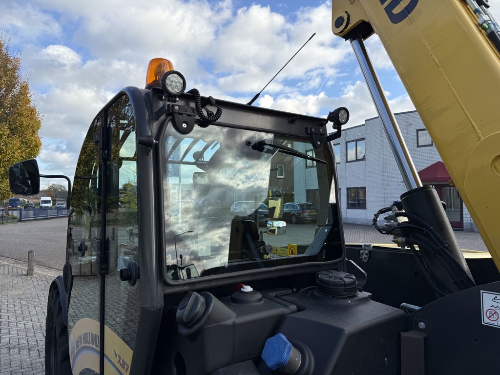 New Holland TH7.37 Plus Verreiker