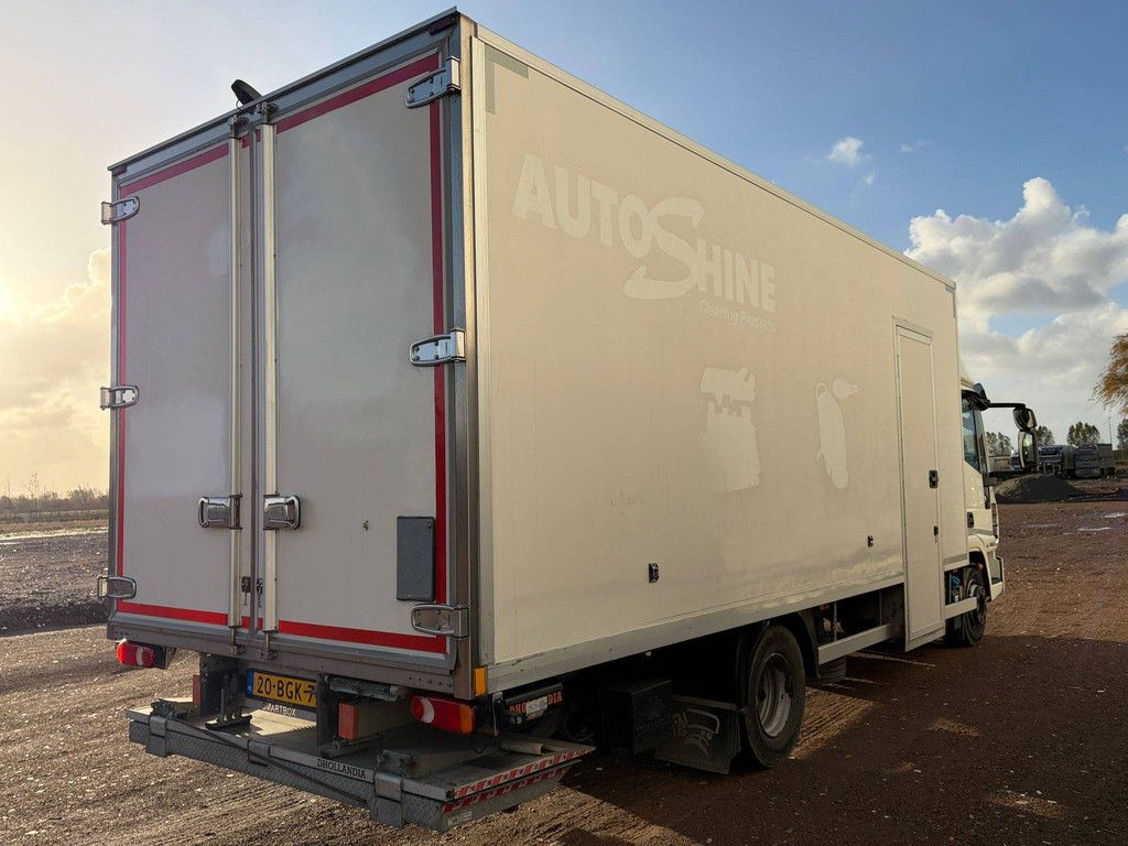 Bestelwagen Iveco 120EL Diesel 221pk 2015