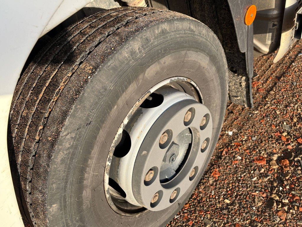 Bestelwagen Iveco 120EL Diesel 221pk 2015