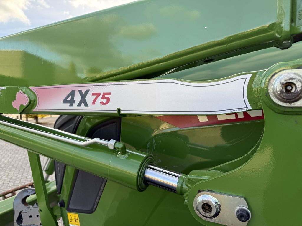 Fendt 313 Vario FendtOne + Fendt Cargo 4x75