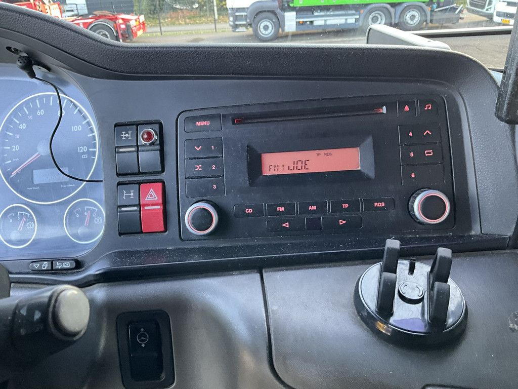 MAN TGA 41.440 8x4 Full Steel AJK 26 Ton haakarmsysteem + Laadplateau met Hiab 28 Tonmeter laadkraan