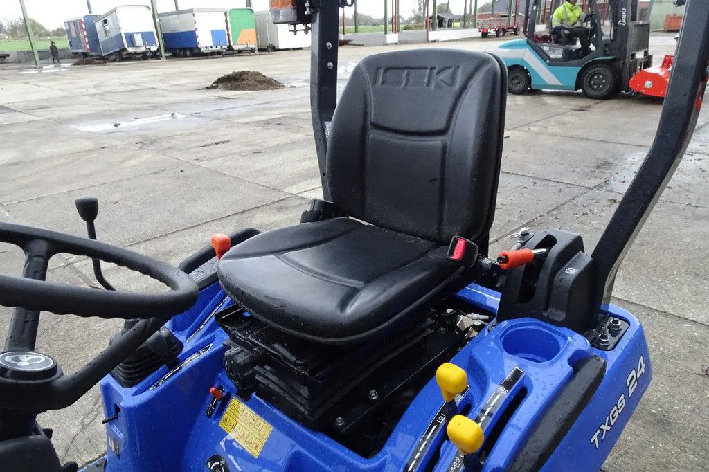 Iseki met voorlader .TXGS24