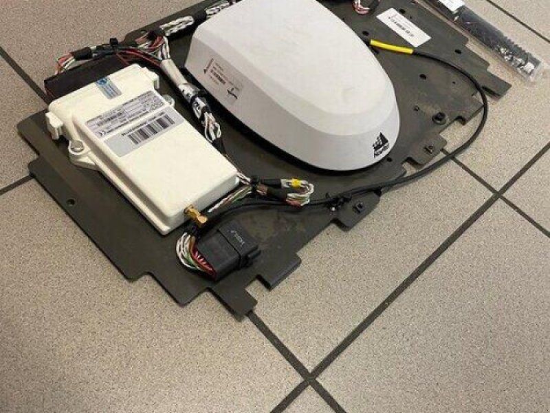 Fendt Noel RTK Empfänger