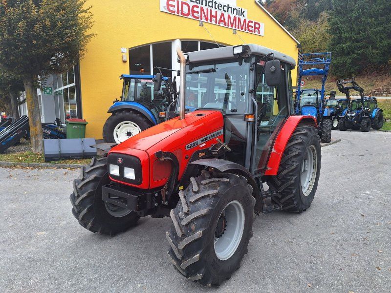 Massey Ferguson 4225