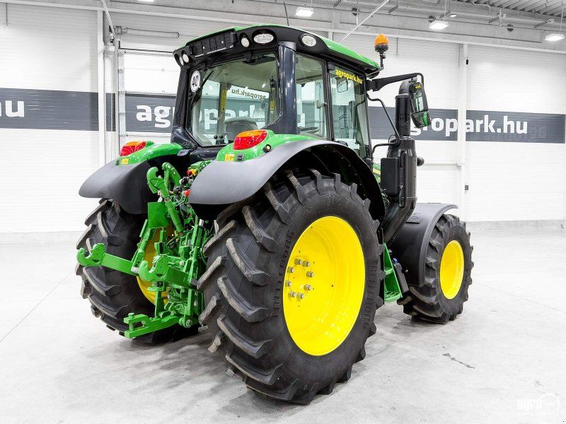 John Deere 6120M