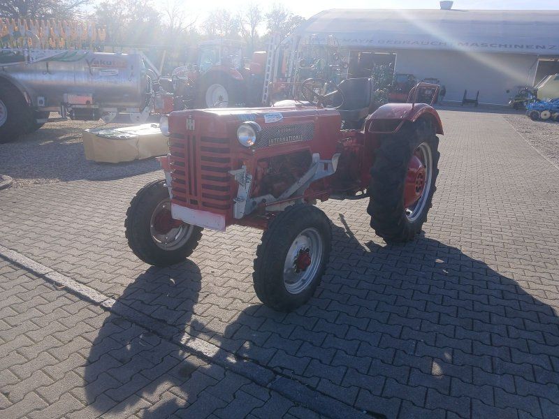 IHC Mc Cormick B 275 Oldtimer