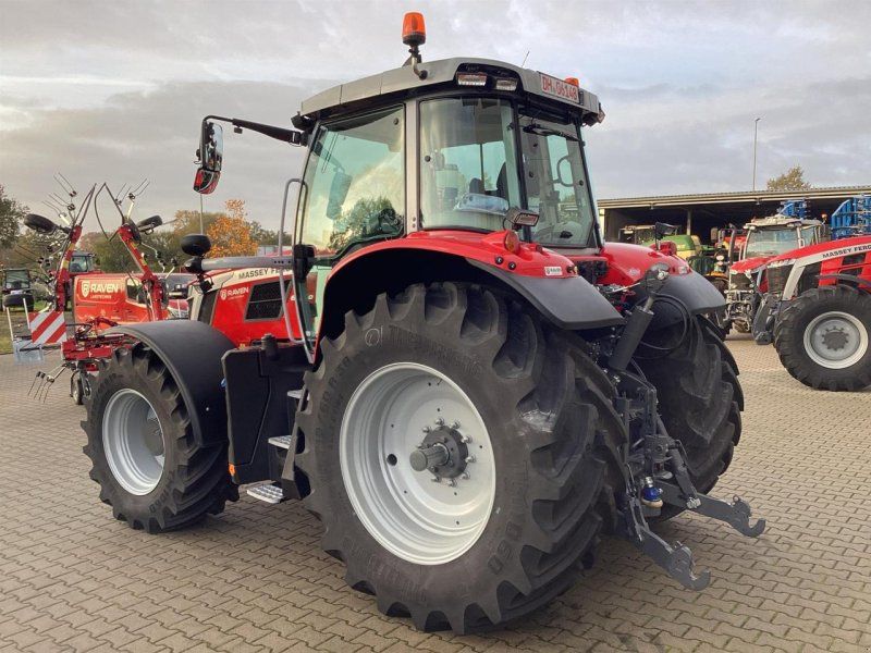 Massey Ferguson 6S.180 Dyna-VT EXCLUSIVE