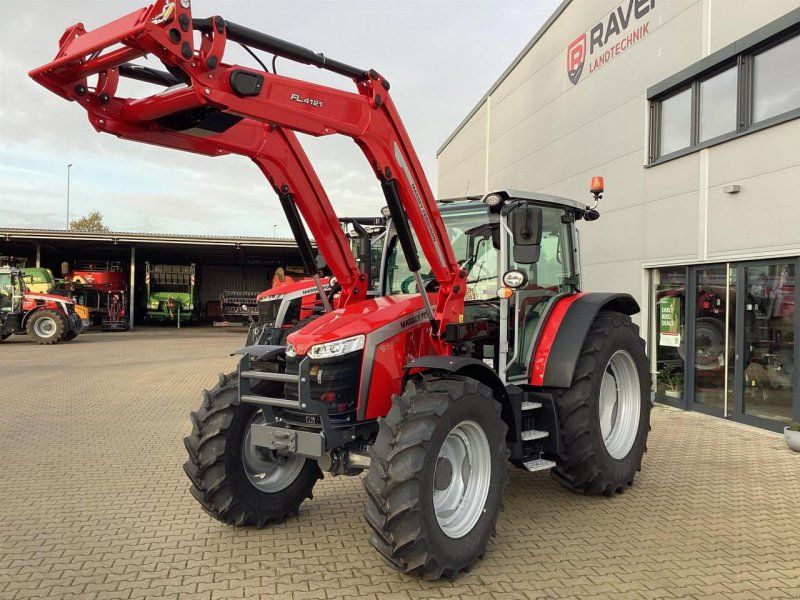 Massey Ferguson 5M.145 F Cab Dyna-4