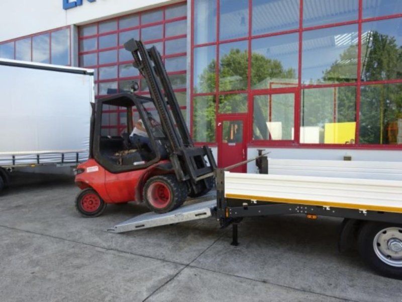 Möslein TTT 11-6,2 BR Weiß Tandemtieflader mit breiten Ra