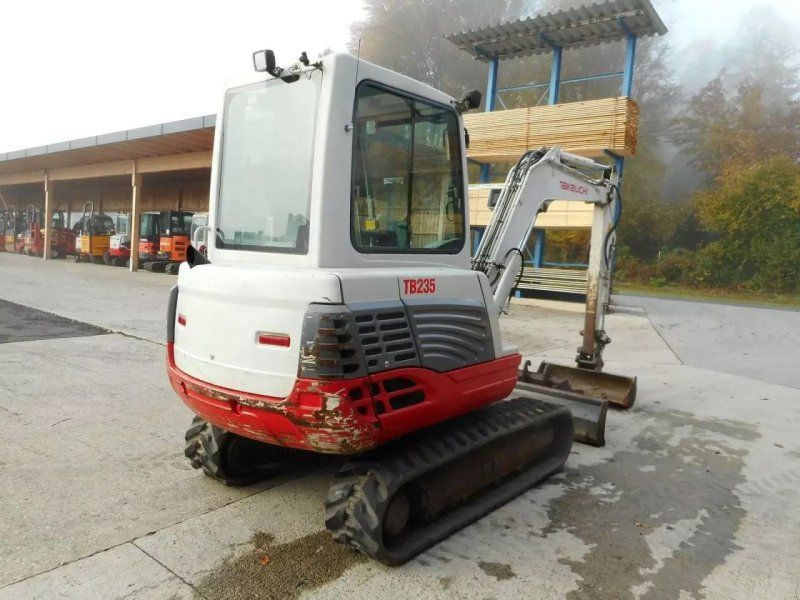 Takeuchi tb 235 ( 3.530kg ) hydr. sw + 3 löffel