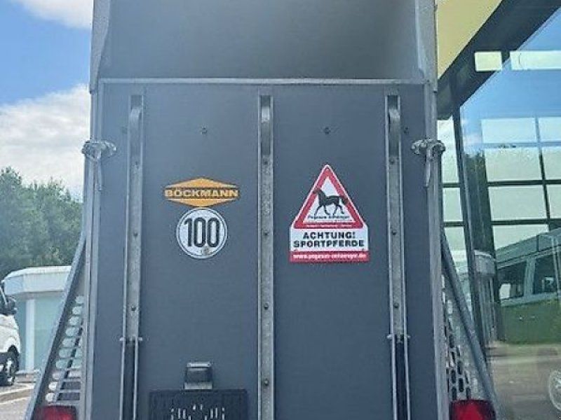 Böckmann Uno 2-Pferde 1,6t Sattelkammer Holz/Poly