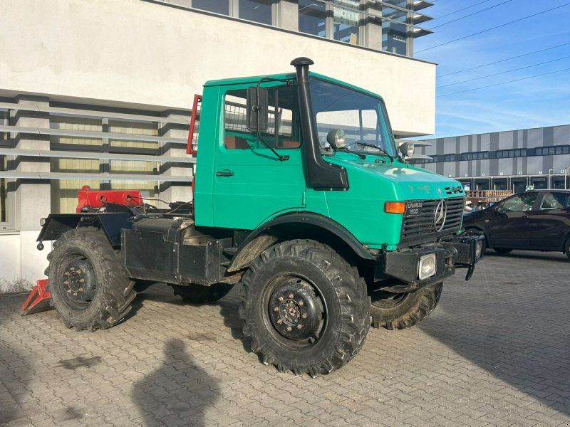 Mercedes-Benz Unimog 1300