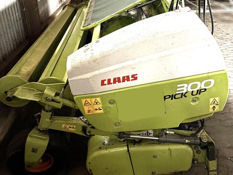 Claas PICK UP 300 HD Profi