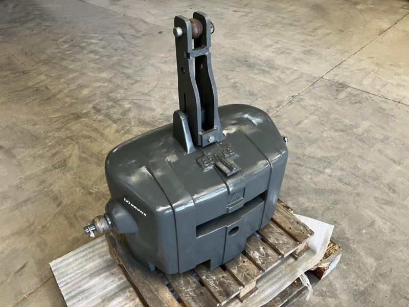 Massey Ferguson 850 kg