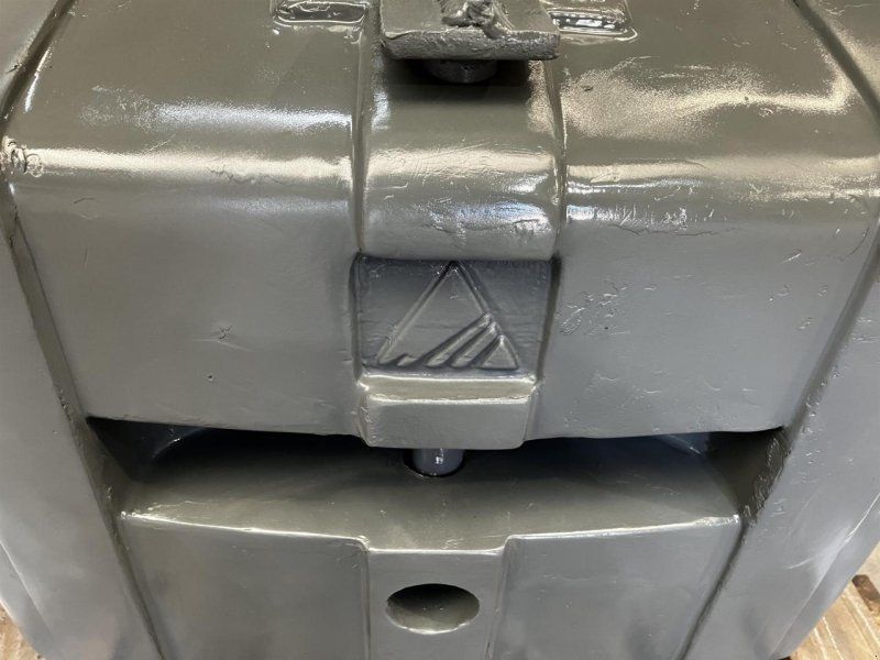 Massey Ferguson 850 kg