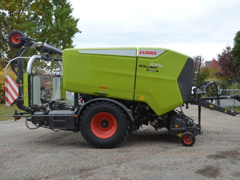 Claas ROLLANT 630 RC UNIWRAP