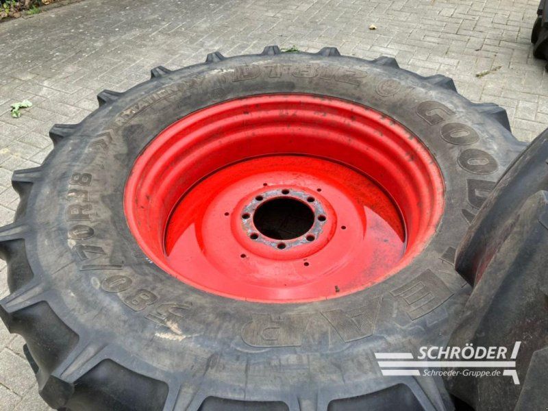 Fendt 2X 580/70 R38 / 2X 480/70 R28