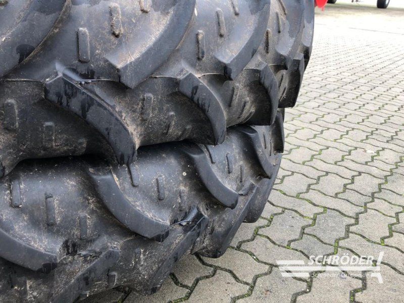 Kleber ZWILLINGSBEREIFUNG 300/95 R52