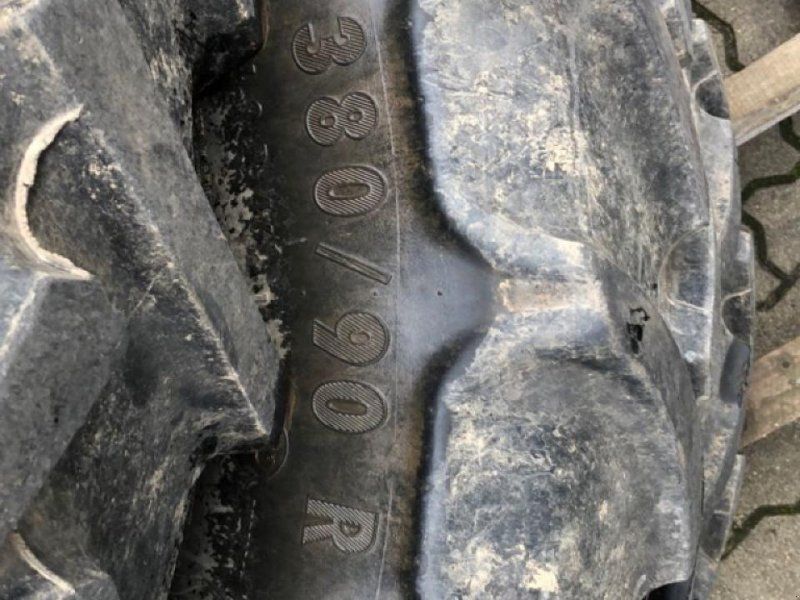 Fendt 380/85 R30 + 380/90 R46 KOMPLETTRÄDER