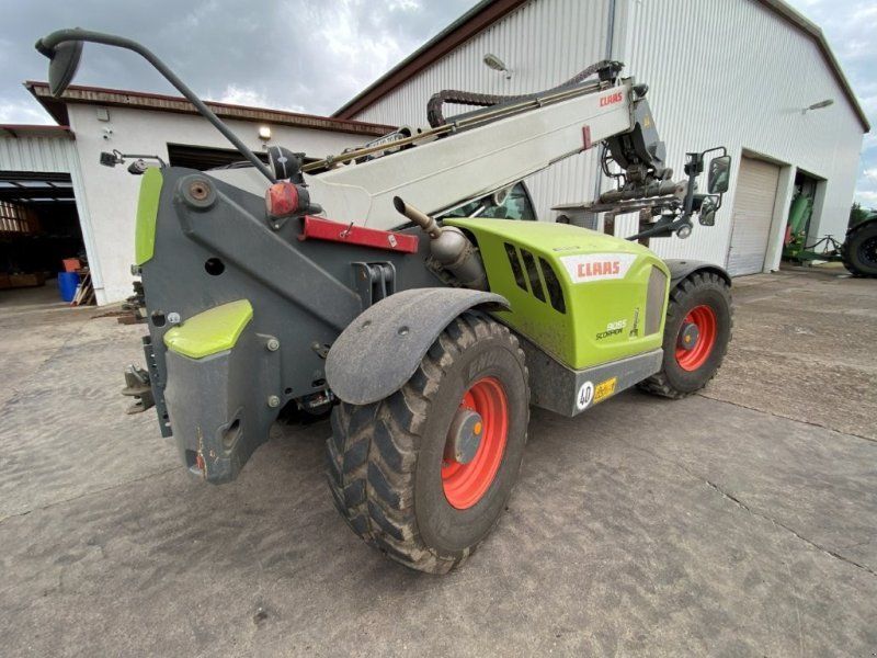 Claas Scorpion 9055