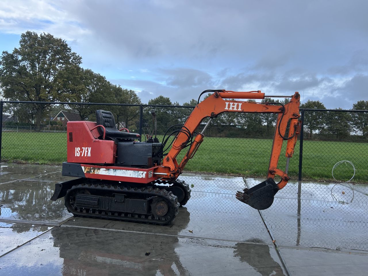 IHI IS7FX minigraver
