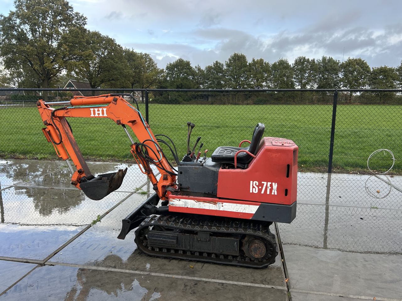 IHI IS7FX minigraver