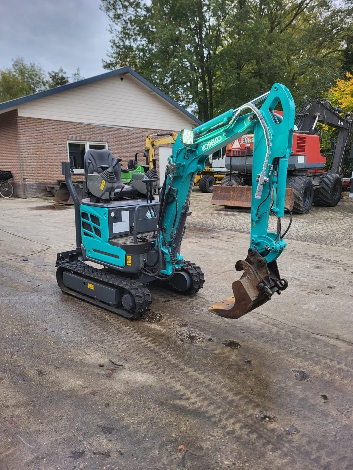Kobelco SK 10 SR
