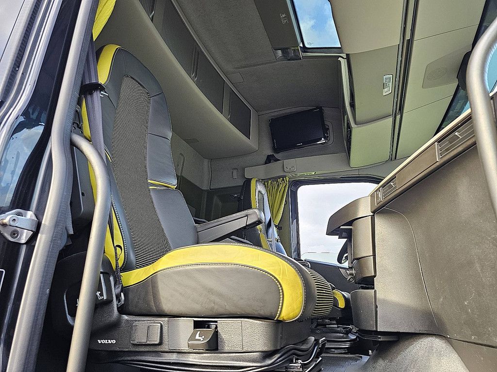 VOLVO FH 16.750 8x2*6