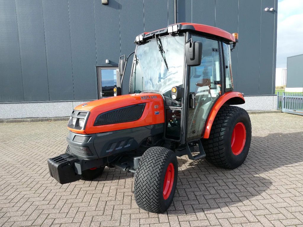 Kioti EX50 4wd HST / 02146 Draairuen / Fabriekscabine