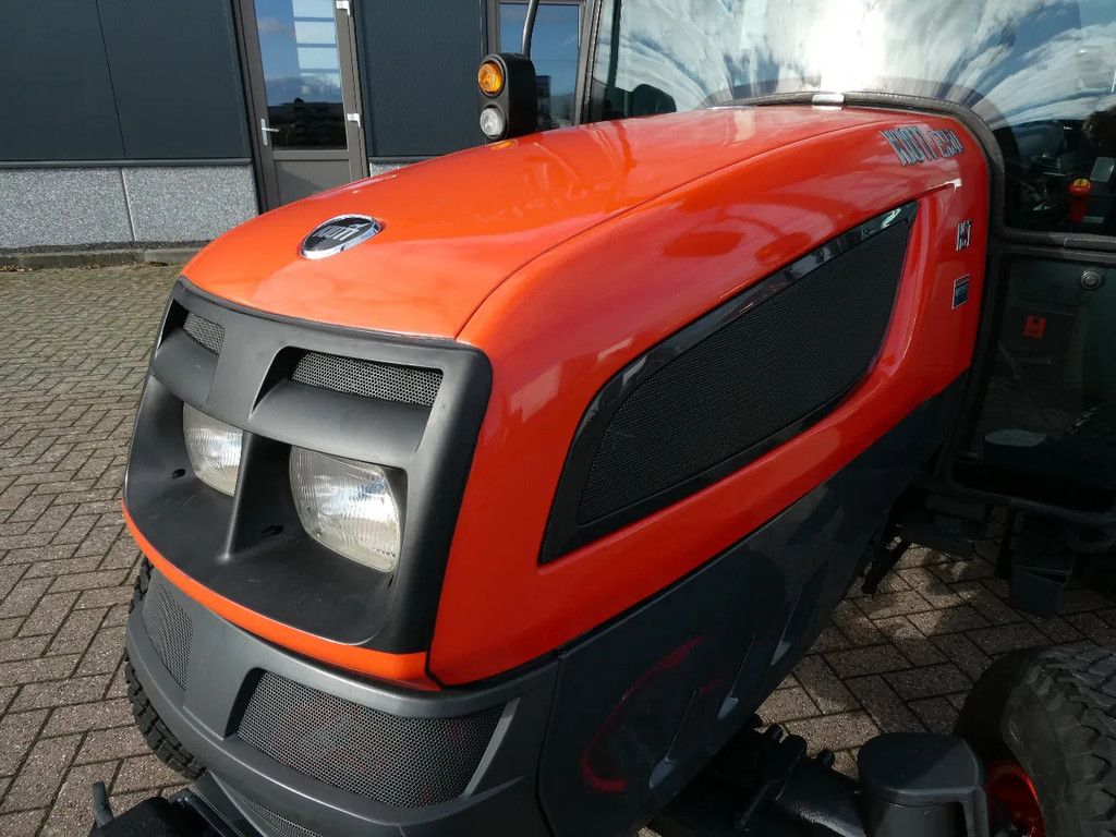 Kioti EX50 4wd HST / 02146 Draairuen / Fabriekscabine