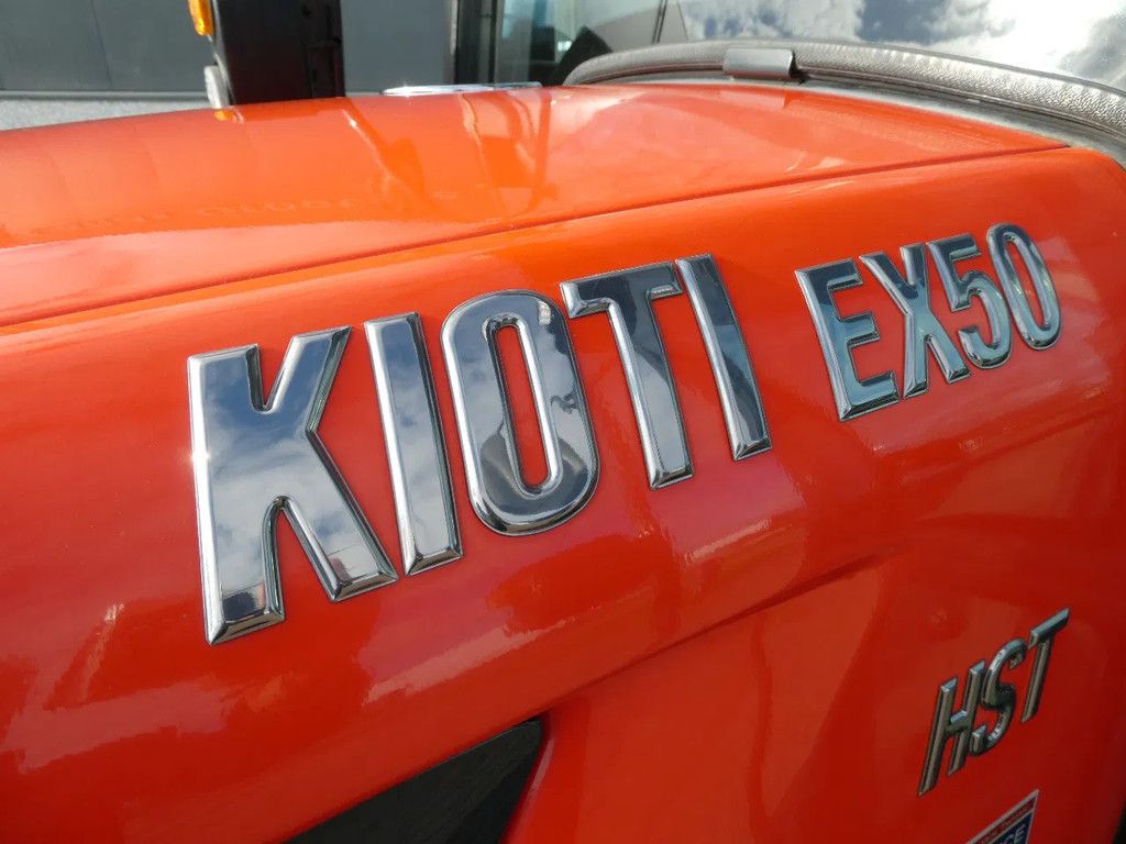 Kioti EX50 4wd HST / 02146 Draairuen / Fabriekscabine