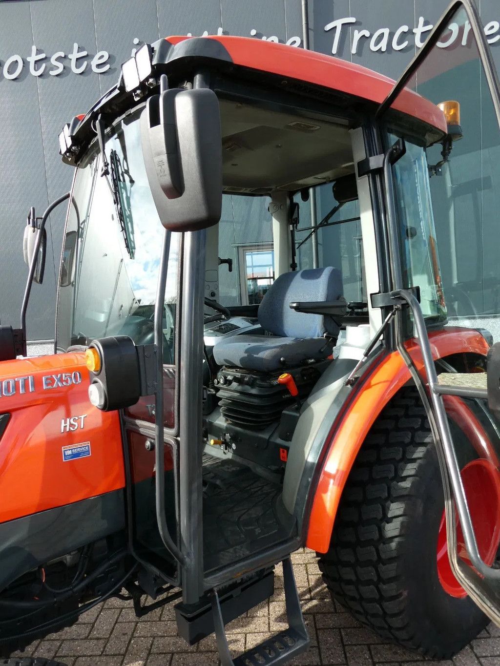 Kioti EX50 4wd HST / 02146 Draairuen / Fabriekscabine