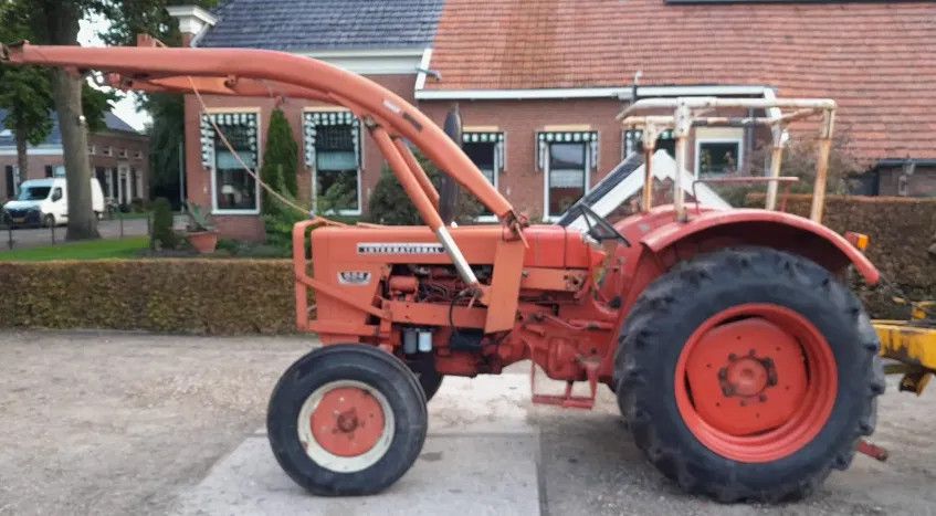 International 624 ..