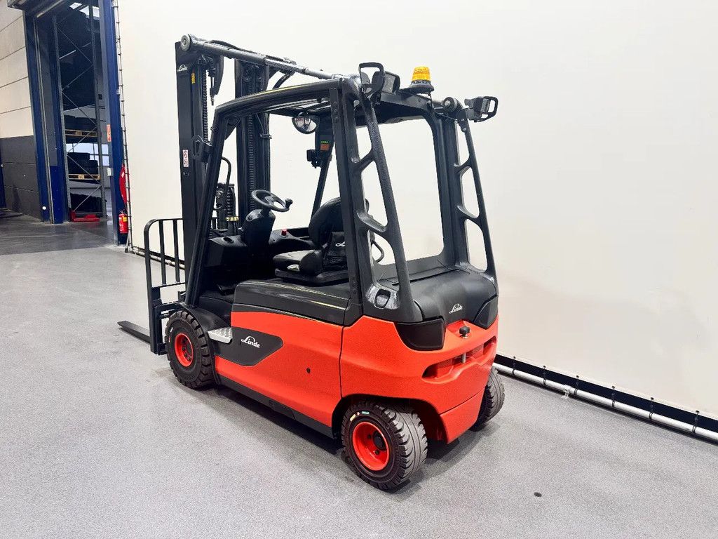 Linde E 25 L-01 inclusief nieuwe accu