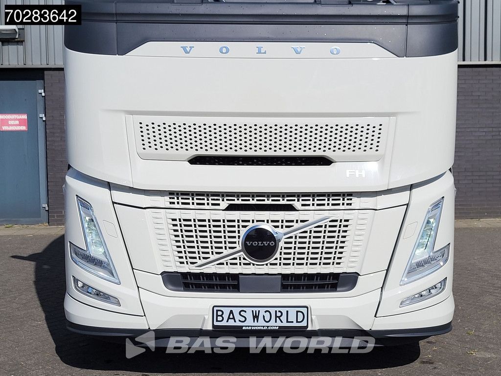 Volvo FH 500 4X2 NEW! Aero XL TC Retarder I-Parkcool 2x Tanks ACC