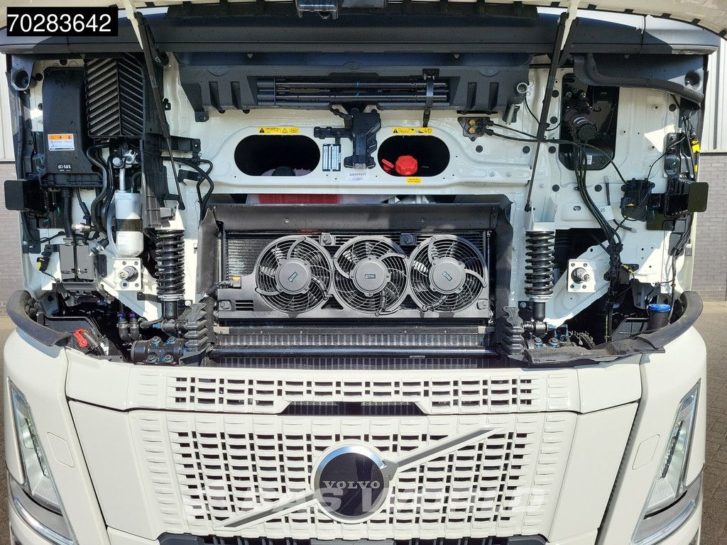 Volvo FH 500 4X2 NEW! Aero XL TC Retarder I-Parkcool 2x Tanks ACC