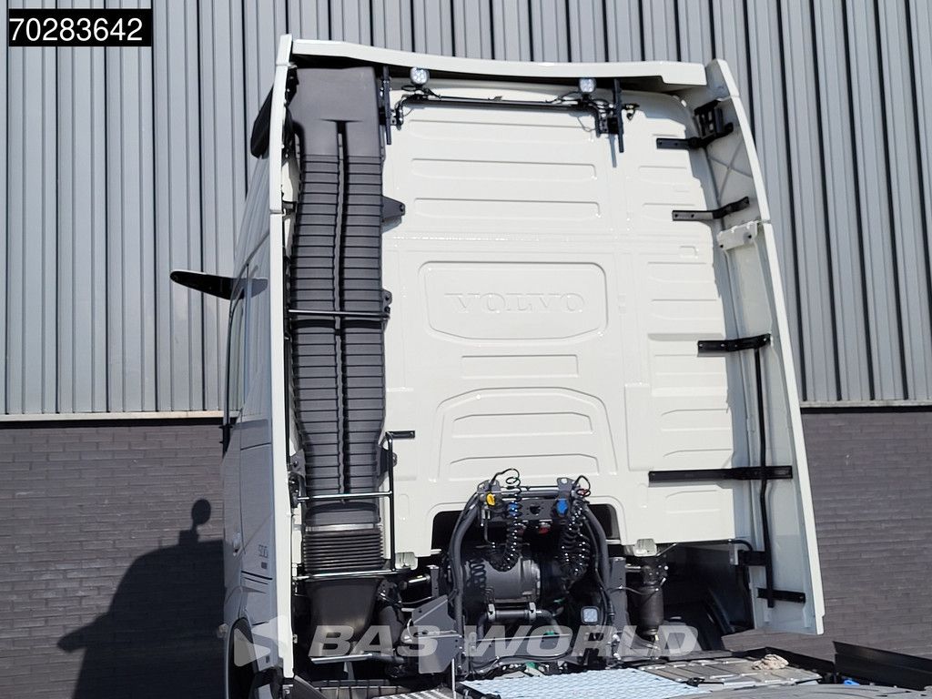 Volvo FH 500 4X2 NEW! Aero XL TC Retarder I-Parkcool 2x Tanks ACC