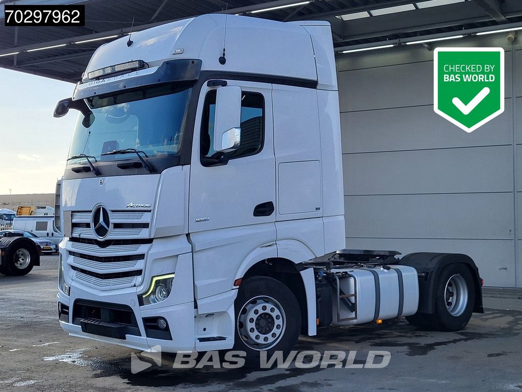 Mercedes Actros Actros 1851 4X2 GigaSpace ADR 2xTanks Xenon Euro 6
