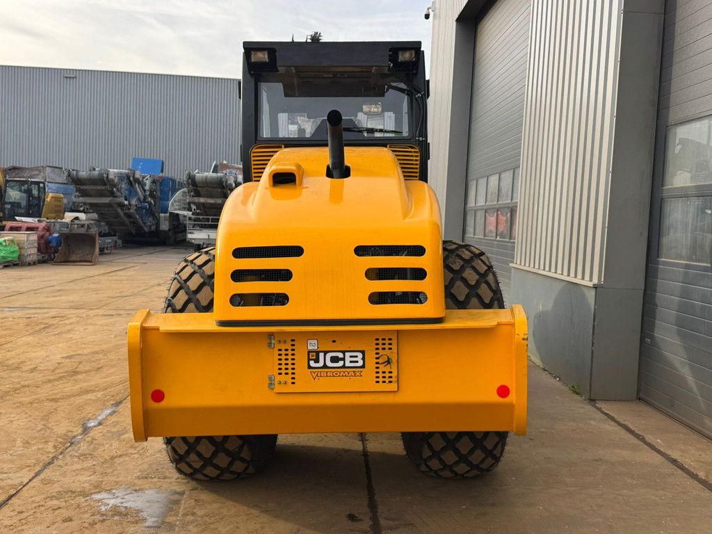 JCB VM166D