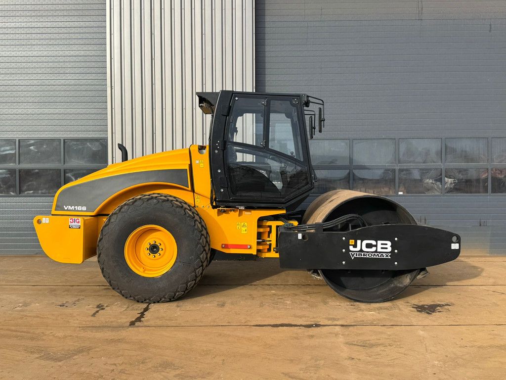 JCB VM166D