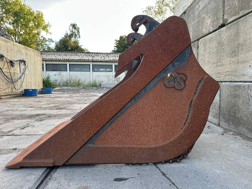 Eurosteel chainbucket 1700ltr 150cm wide kettingbak