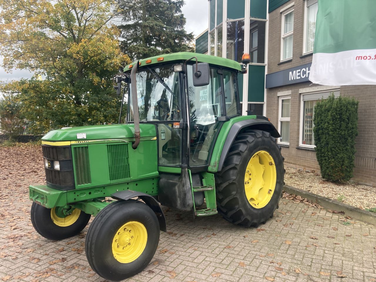 John deere 6010