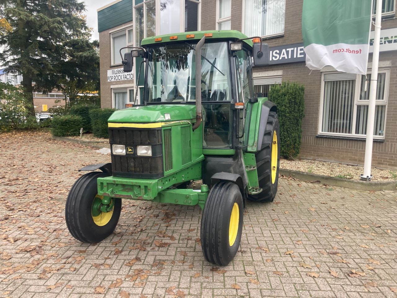John deere 6010