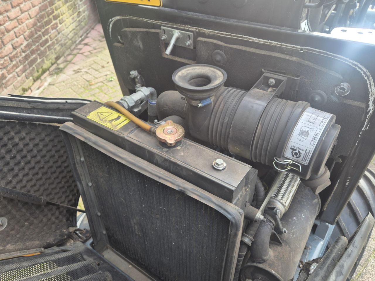 Giant 263 mini shovel