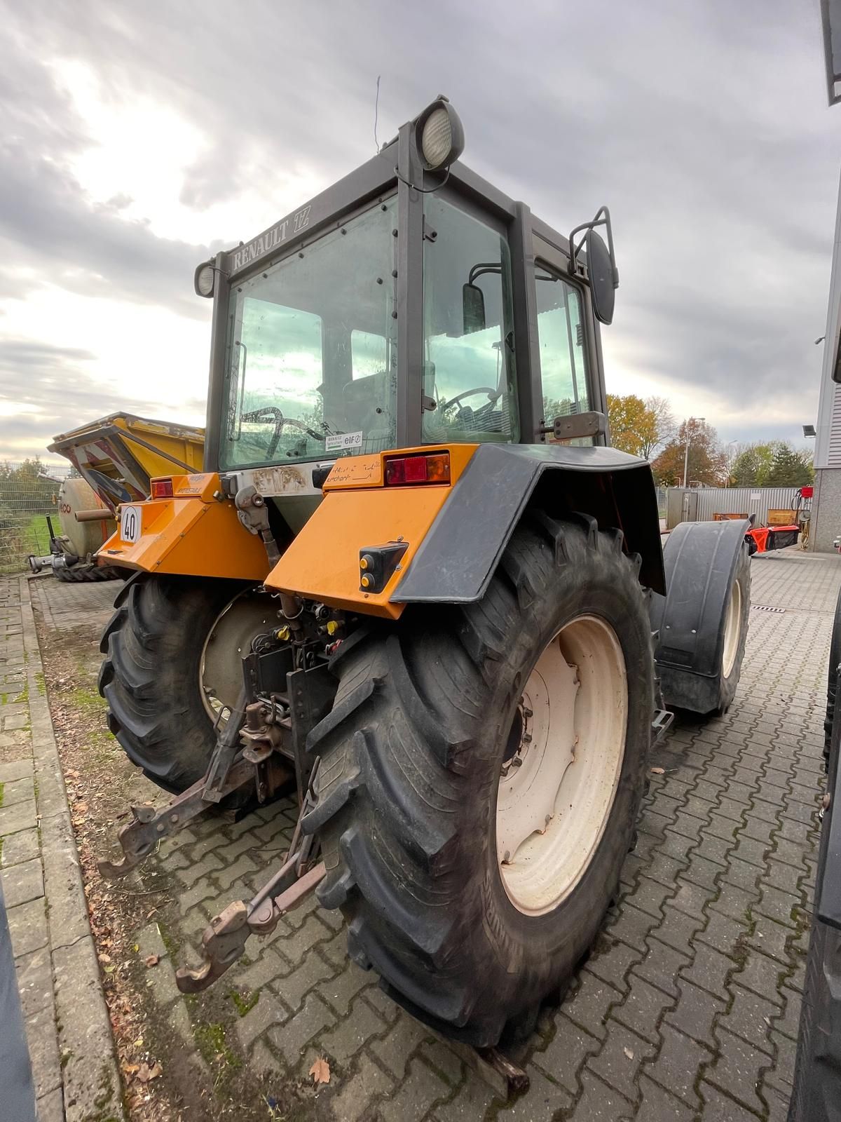 Renault TZ 110.54 tractor