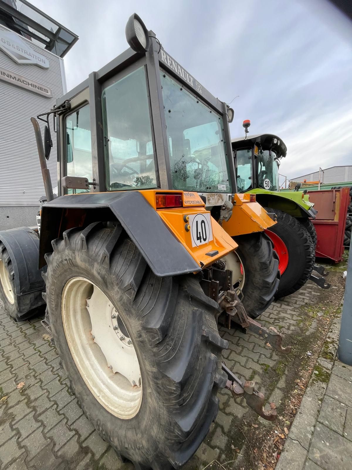 Renault TZ 110.54 tractor