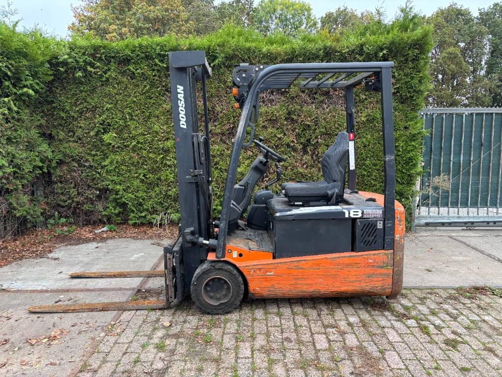 Doosan B18T-5 elektrische heftruck 1.8 ton dublo mast B18